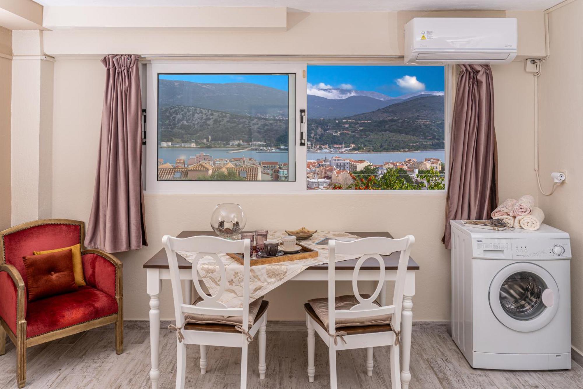 Aphrodite Superb Sea View Apartment อาร์กอสโตลี ภายนอก รูปภาพ